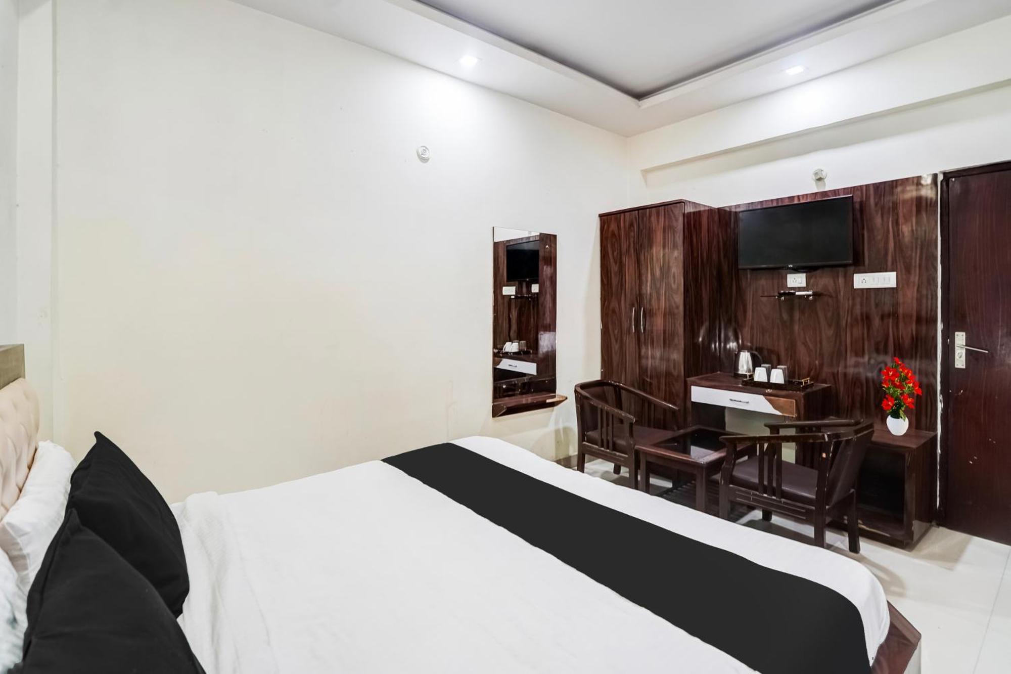 OYO 30849 Hotel Natraj INN Bijnaur Exterior foto